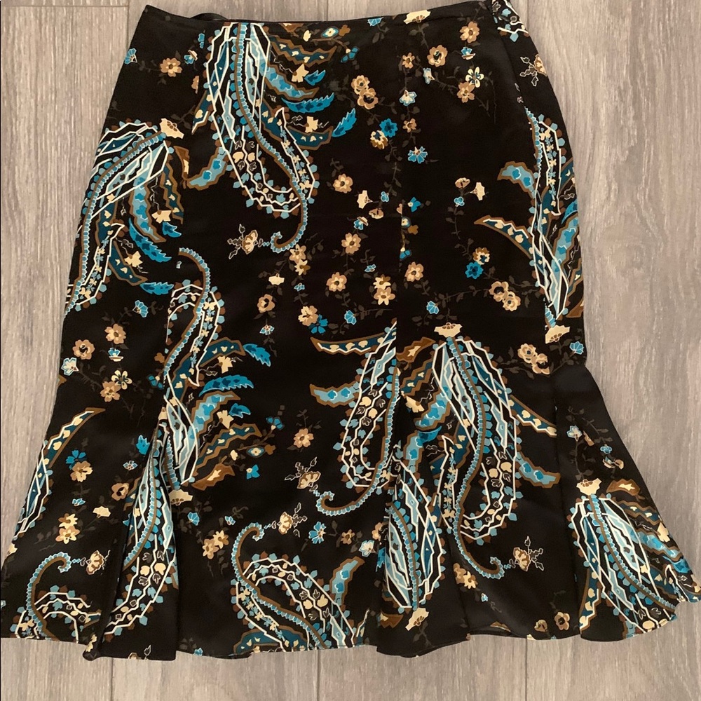 Gorgeous silk INC skirt size 4